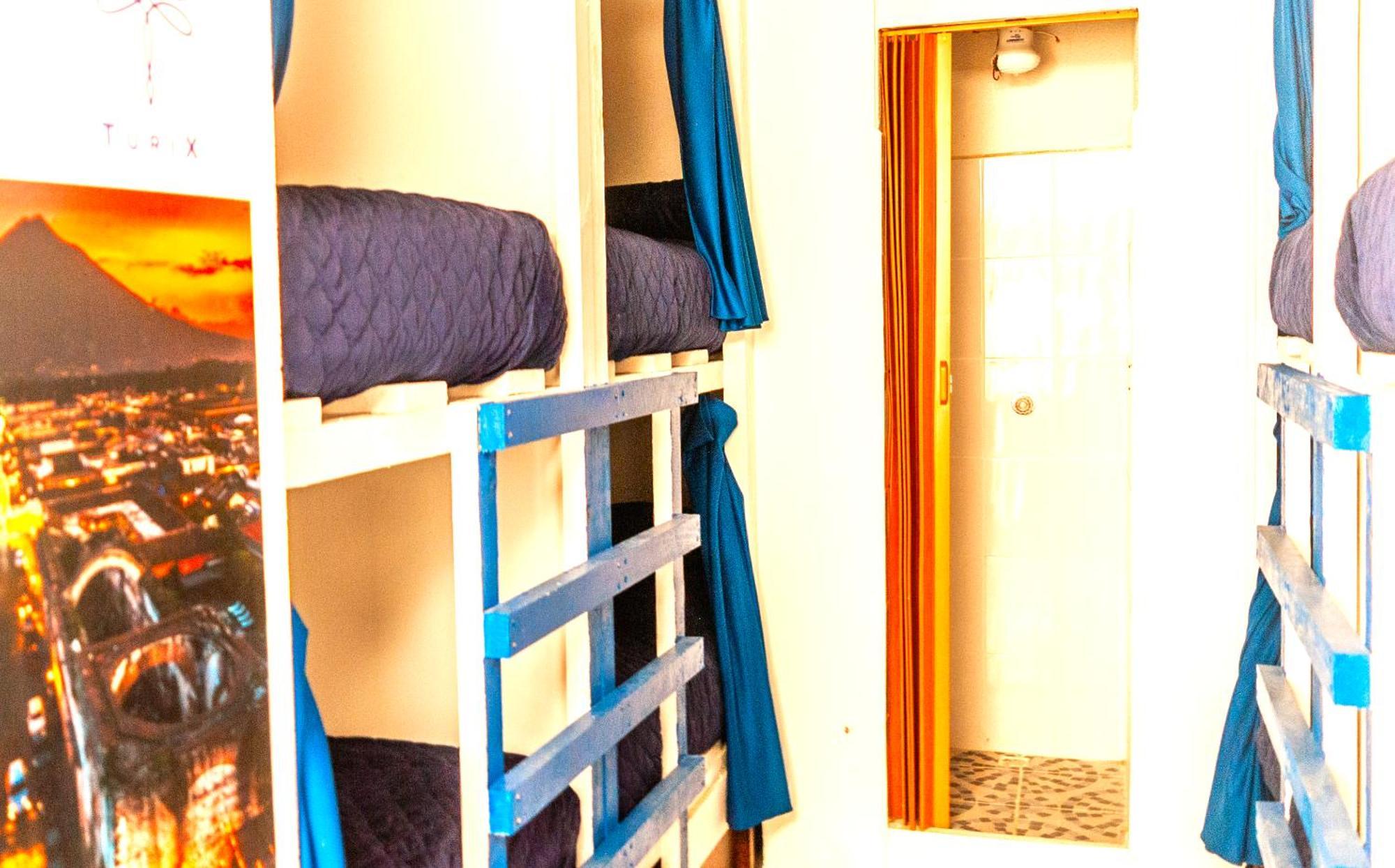 Kamazoztz Hostel And Travel أنتيغوا غواتيمالا المظهر الخارجي الصورة
