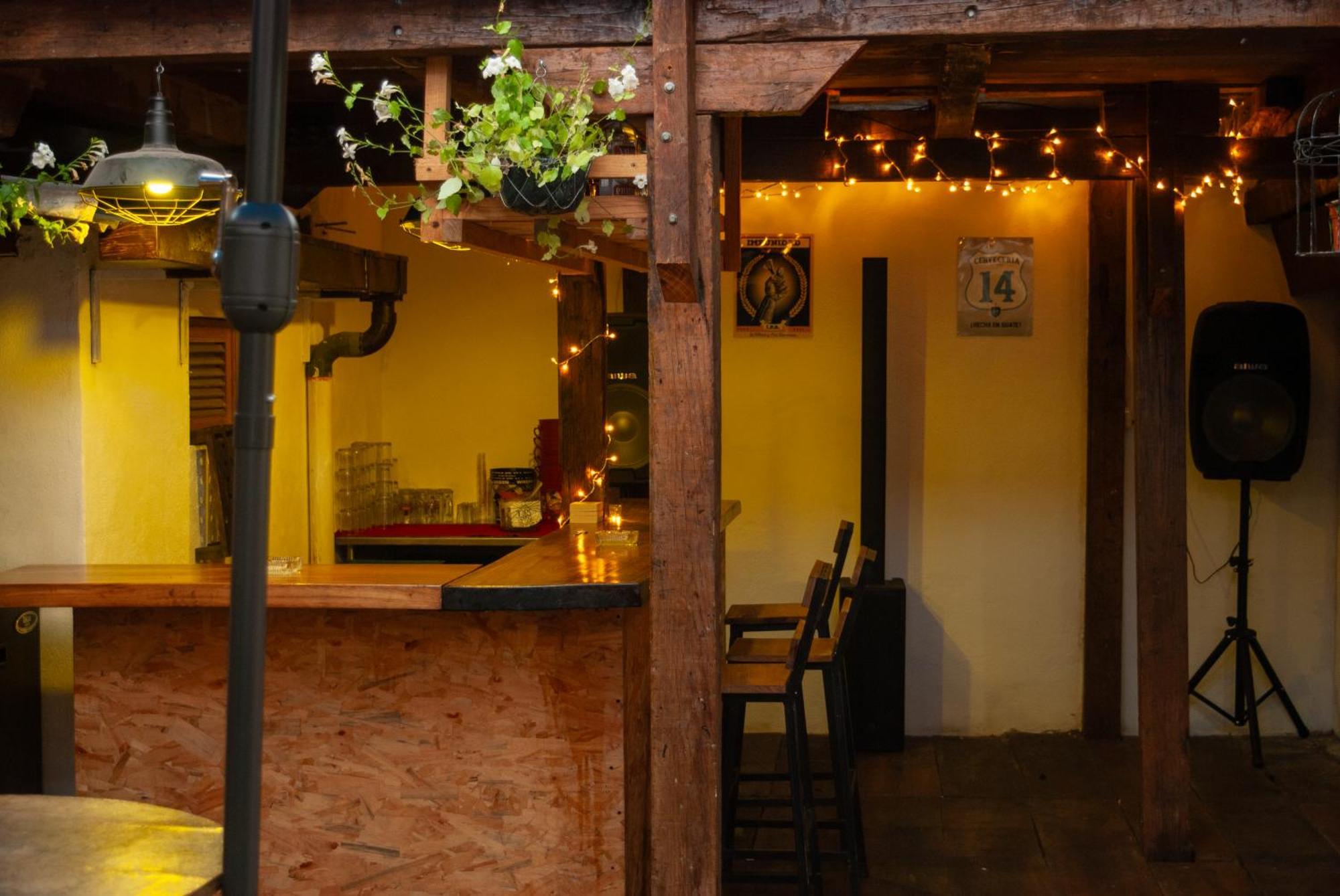 Kamazoztz Hostel And Travel أنتيغوا غواتيمالا المظهر الخارجي الصورة