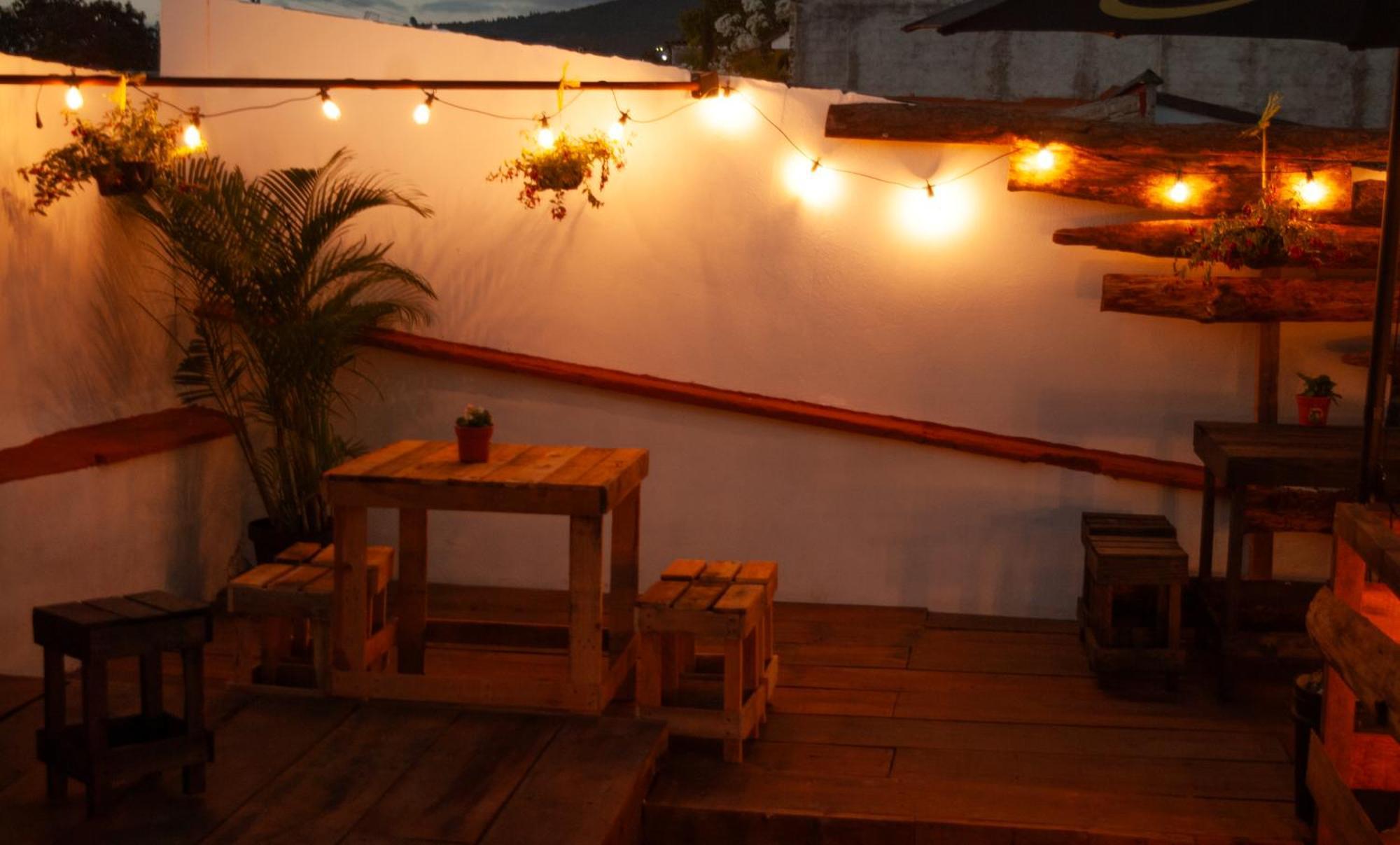 Kamazoztz Hostel And Travel أنتيغوا غواتيمالا المظهر الخارجي الصورة