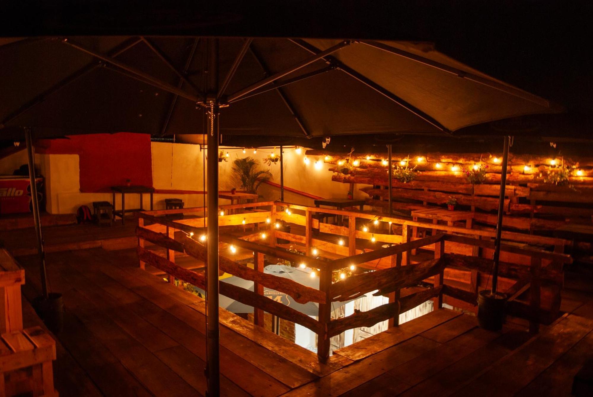 Kamazoztz Hostel And Travel أنتيغوا غواتيمالا المظهر الخارجي الصورة