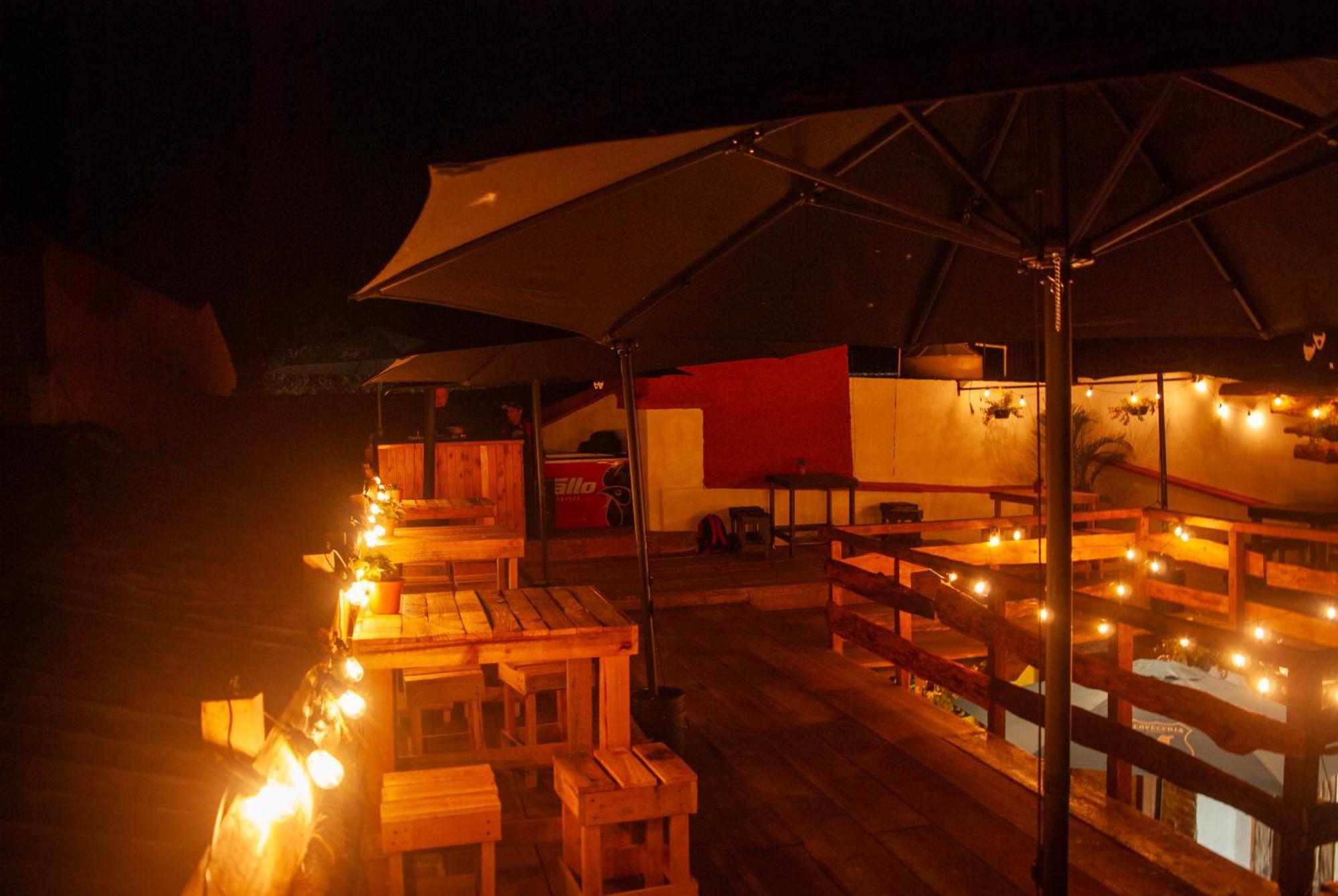Kamazoztz Hostel And Travel أنتيغوا غواتيمالا المظهر الخارجي الصورة