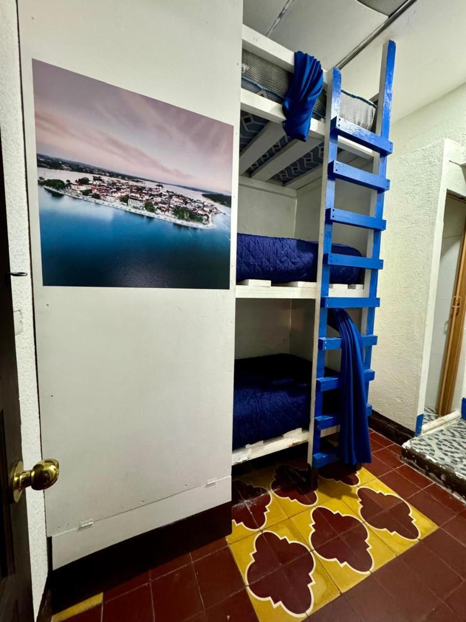 Kamazoztz Hostel And Travel أنتيغوا غواتيمالا المظهر الخارجي الصورة