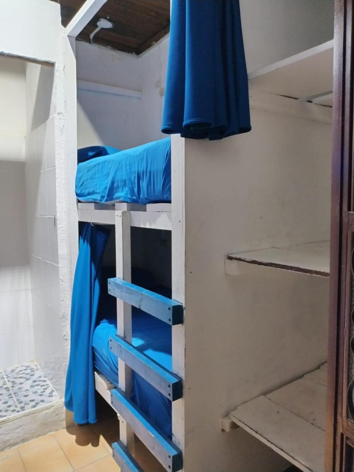 Kamazoztz Hostel And Travel أنتيغوا غواتيمالا المظهر الخارجي الصورة